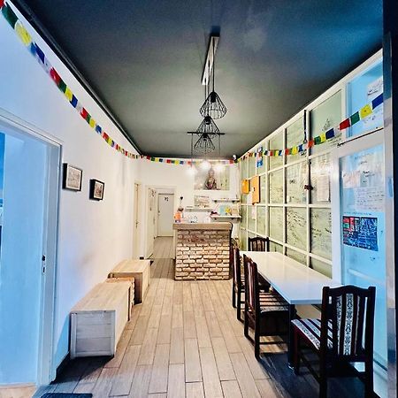 Bishnu Hostel ザグレブ エクステリア 写真