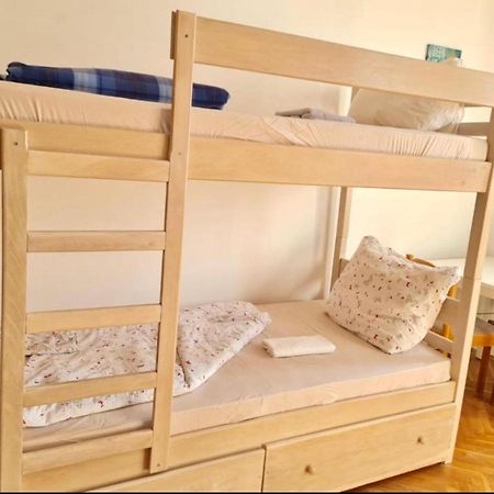 Bishnu Hostel ザグレブ エクステリア 写真