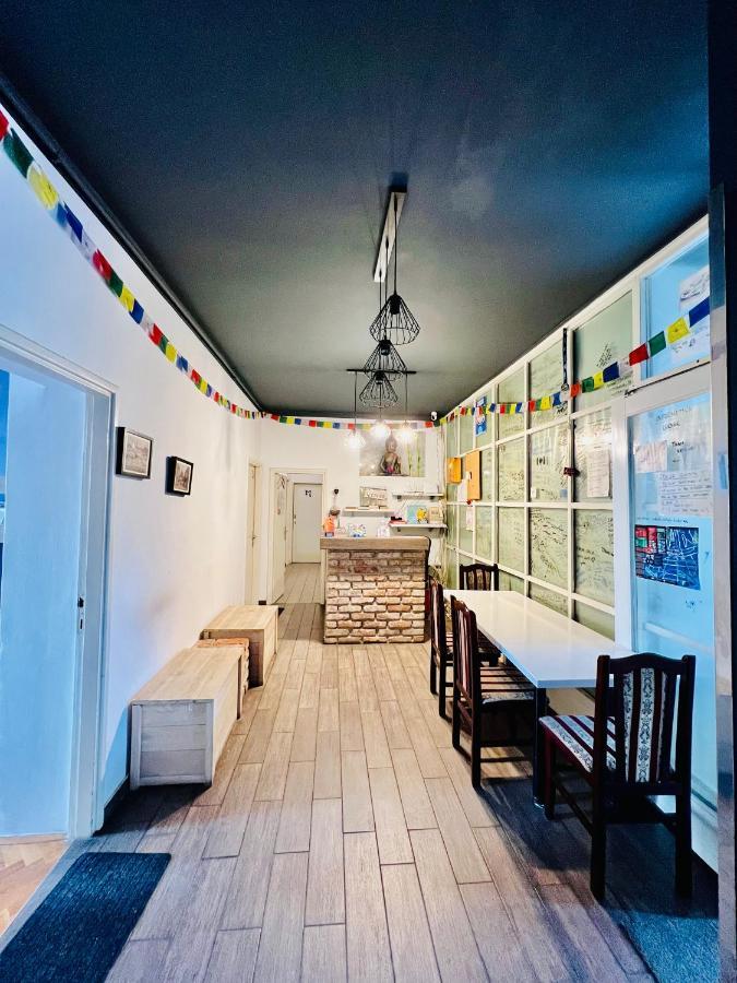 Bishnu Hostel ザグレブ エクステリア 写真